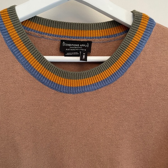 Super fun and unique sweater! - Picture 2 of 2